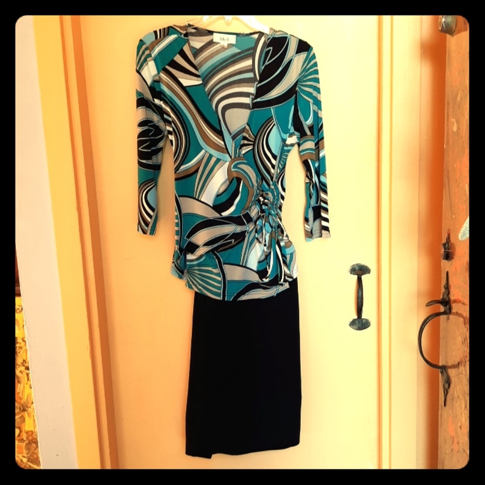 12P pencil skirt & turquoise op-art top
